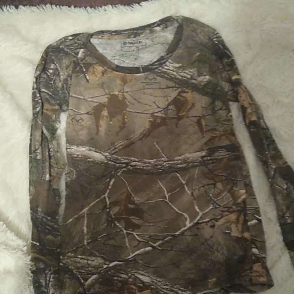 Camouflage long sleeve hunting shirt